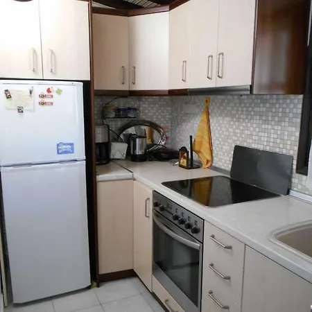 Quiet Family Apt, 10m From The Beach *