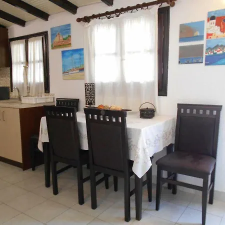Quiet Family Apt, 10m From The Beach Apartment