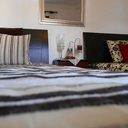 Quiet Family Apt, 10m From The Beach Apartment Psakoudia