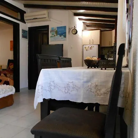Apartment Quiet Family Apt, 10m From The Beach