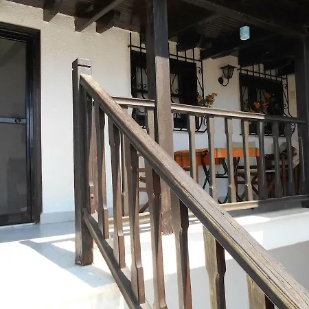 Quiet Family Apt, 10m From The Beach *