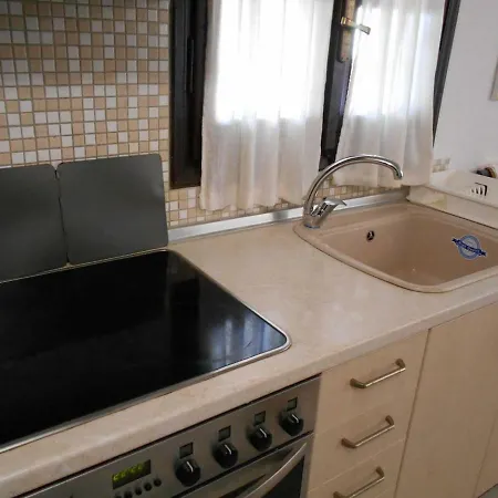 Apartment Quiet Family Apt, 10m From The Beach Psakoudia