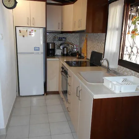 Apartment Quiet Family Apt, 10m From The Beach *