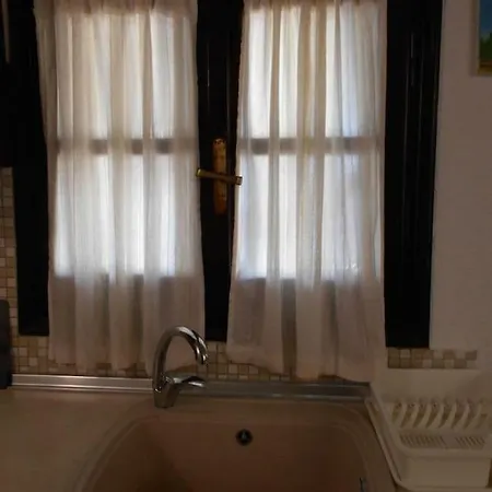 Quiet Family Apt, 10m From The Beach Psakoudia